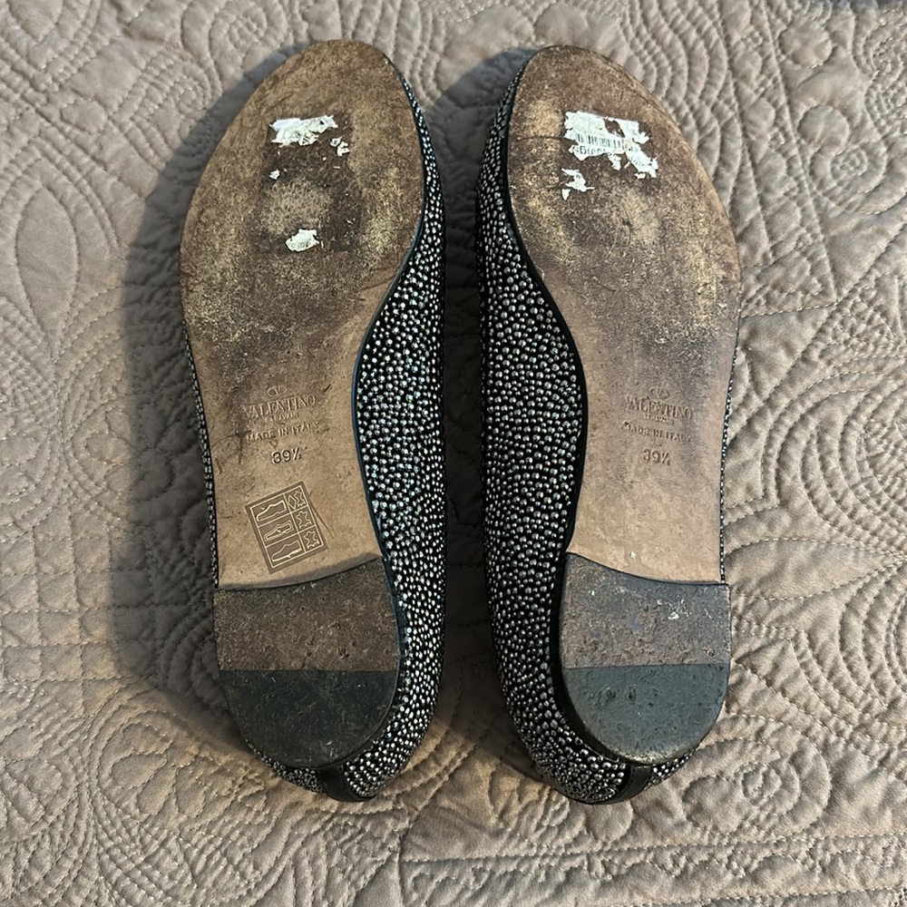 Perfect Valentino flat loafer with studs - Picture 2 of 5